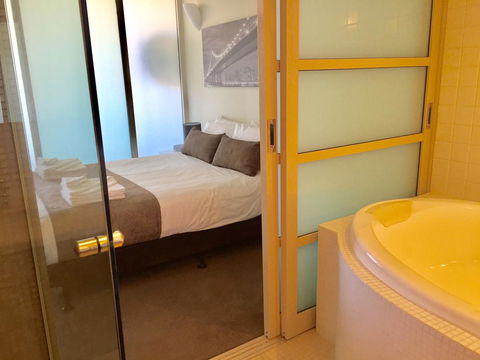 Adelaide DressCircle Apartments - North Terrace - Kawana Tourism 17