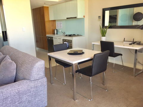 Adelaide DressCircle Apartments - North Terrace - Kawana Tourism 15