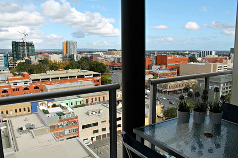 Adelaide DressCircle Apartments - North Terrace - Kawana Tourism 36
