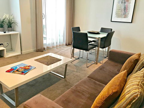 Adelaide DressCircle Apartments - North Terrace - Kawana Tourism 19