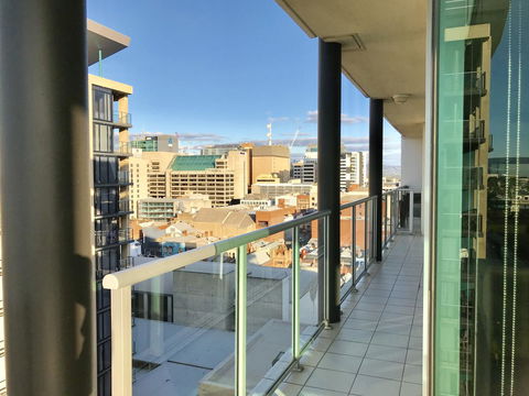 Adelaide DressCircle Apartments - North Terrace - Kawana Tourism 8