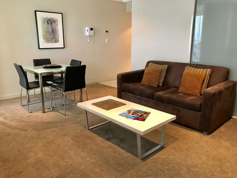Adelaide DressCircle Apartments - North Terrace - Kawana Tourism 10