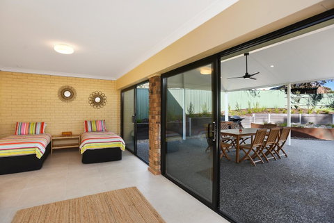 Port Of Call - Port Willunga - C21 SouthCoast Holidays - Kawana Tourism 22