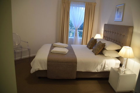 Spacious 4 BR And 2 Bathrooms City Apartment - Kawana Tourism 17