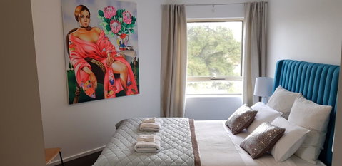 Spacious 4 BR And 2 Bathrooms City Apartment - Kawana Tourism 10