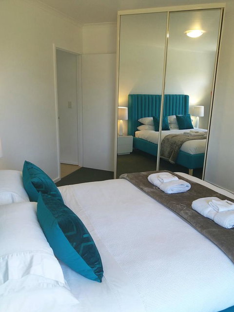 Spacious 4 BR And 2 Bathrooms City Apartment - Kawana Tourism 15