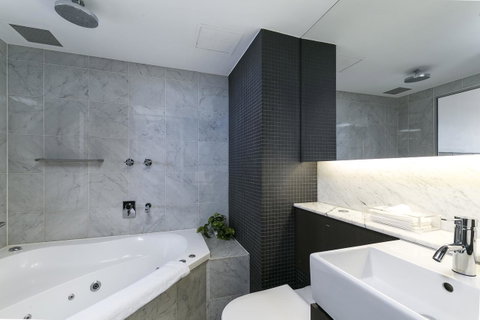 The Soho Hotel - Kawana Tourism 6