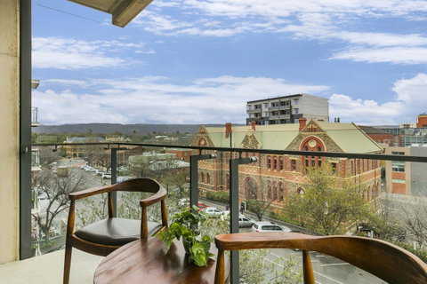 The Soho Hotel - Kawana Tourism 2