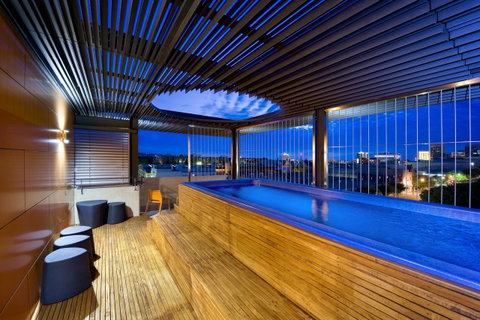 The Soho Hotel - Kawana Tourism 3