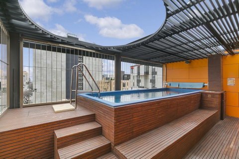The Soho Hotel - Kawana Tourism 9