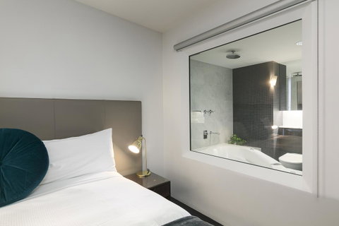 The Soho Hotel - Kawana Tourism 16