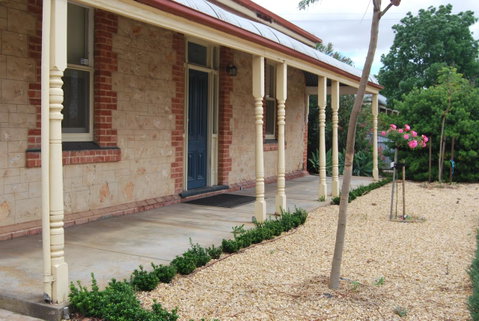 Jacaranda Cottage - Kawana Tourism 12