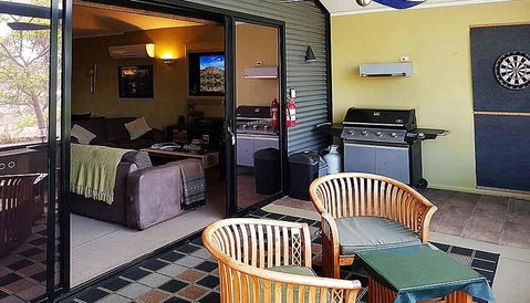Riverview Rise Retreats - Kawana Tourism 10