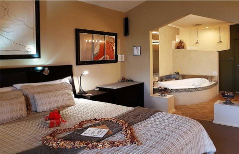 Riverview Rise Retreats - Kawana Tourism 0