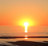 Adelaide - Semaphore Beach Front - Kawana Tourism