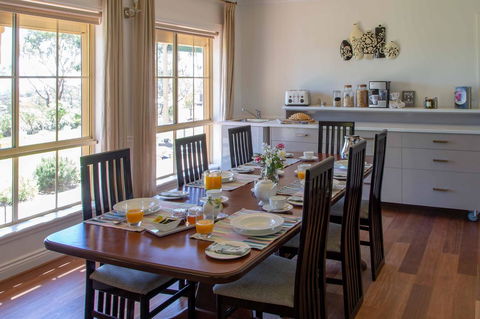 Angaston House - Kawana Tourism 11
