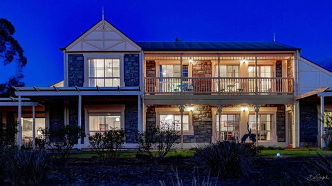 Angaston House - Kawana Tourism 0