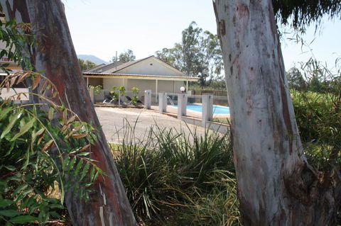 Isis Motel Scone - Kawana Tourism 4