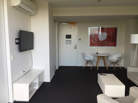Tasha\'s Apartments On Warwick - Kawana Tourism 39