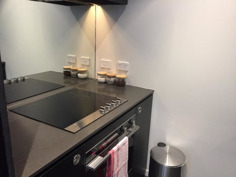 Tasha\'s Apartments On Warwick - Kawana Tourism 14