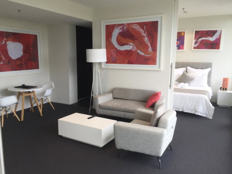 Tasha\'s Apartments On Warwick - Kawana Tourism 10