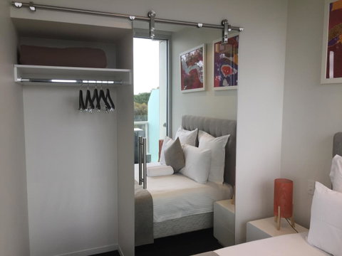 Tasha\'s Apartments On Warwick - Kawana Tourism 24