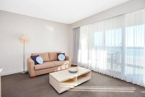 Pier Luxury Apartments - Kawana Tourism 12