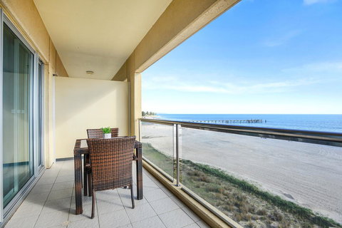 Pier Luxury Apartments - Kawana Tourism 2