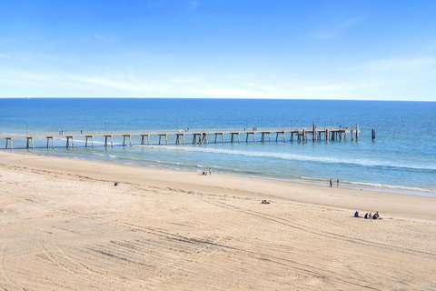 Pier Luxury Apartments - Kawana Tourism 6