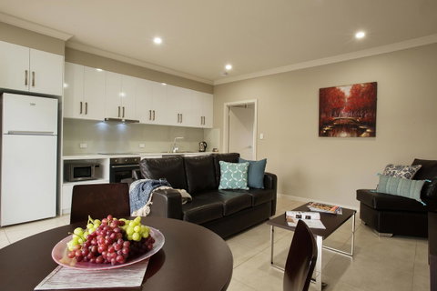 Renmark Holiday Apartments - Kawana Tourism 5