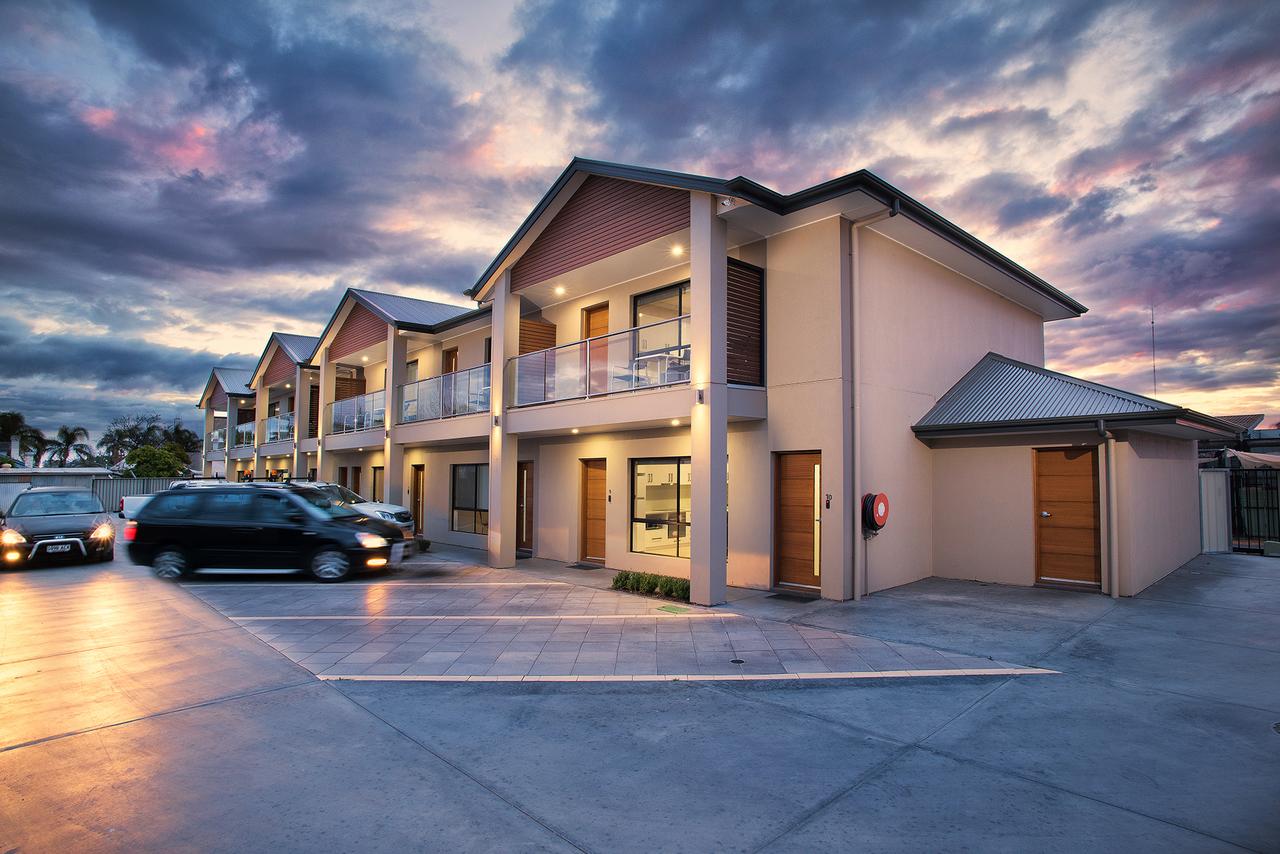  Kawana Tourism