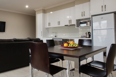 Renmark Holiday Apartments - Kawana Tourism 2