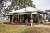 Book Tungkillo Accommodation Vacations Kawana Tourism Kawana Tourism
