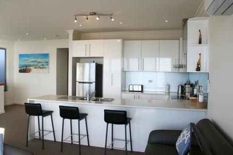 Penneshaw Oceanview Apartments - Kawana Tourism 4