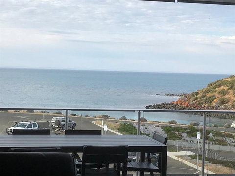 Penneshaw Oceanview Apartments - Kawana Tourism 3