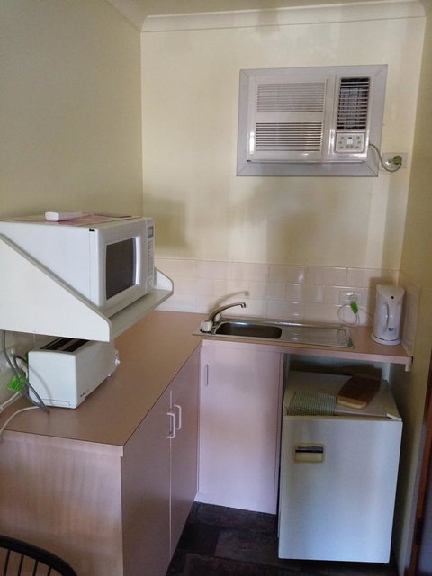 Milang Lakes Motel - Kawana Tourism 4