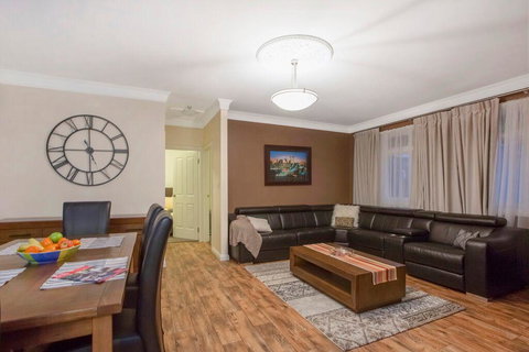 Hahndorf House B&B - Kawana Tourism 1