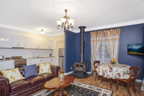 Hahndorf House B&B - Kawana Tourism 6