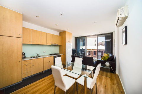 York Apartments - Kawana Tourism 19