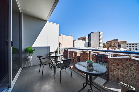 York Apartments - Kawana Tourism 12