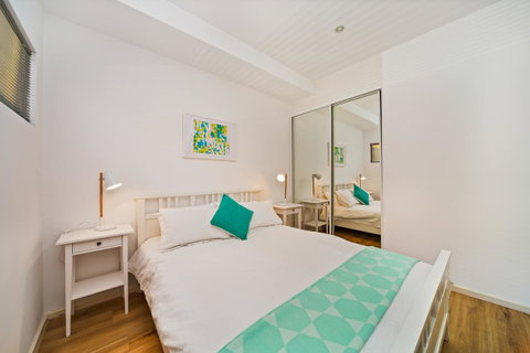 York Apartments - Kawana Tourism 8