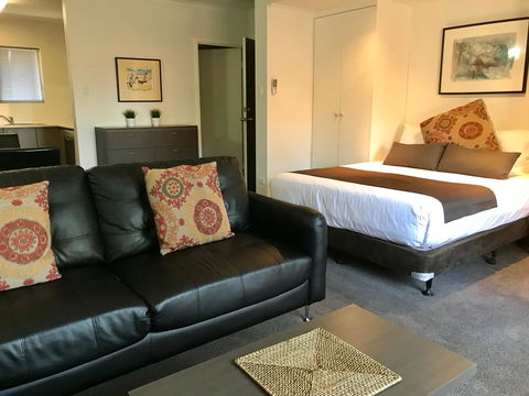 Adelaide DressCircle Apartments - Archer Street - Kawana Tourism 6