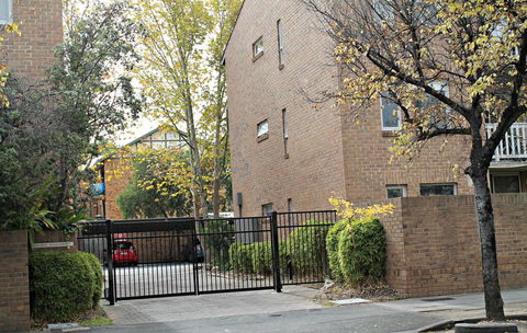 Adelaide DressCircle Apartments - Archer Street - Kawana Tourism 24
