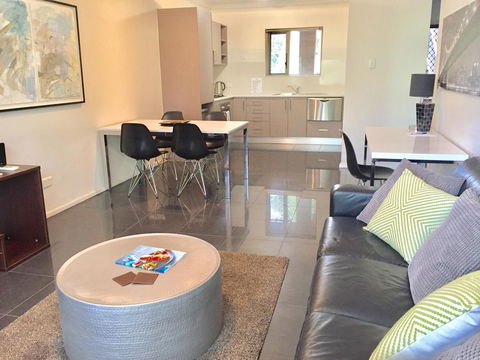 Adelaide DressCircle Apartments - Archer Street - Kawana Tourism 13