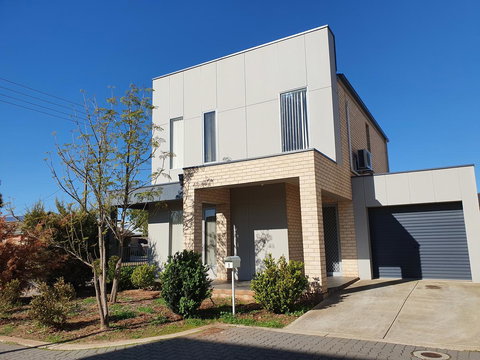 Explore Adelaide, Gawler, The Barossa And Clare Valleys All-in-one - Kawana Tourism 15