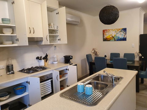 Explore Adelaide, Gawler, The Barossa And Clare Valleys All-in-one - Kawana Tourism 7