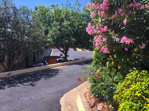 Ten Dollar Town Motel - Kawana Tourism 20