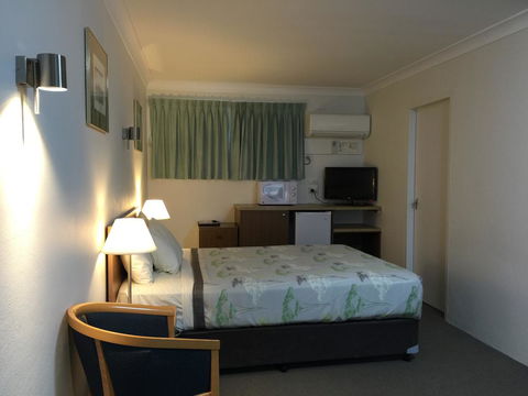 Ten Dollar Town Motel - Kawana Tourism 30