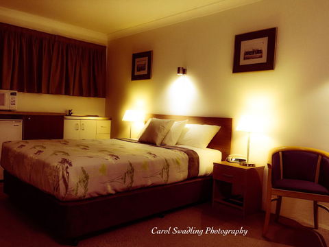 Ten Dollar Town Motel - Kawana Tourism 4