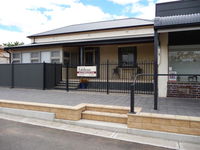 Book Spalding Accommodation Vacations Kawana Tourism Kawana Tourism